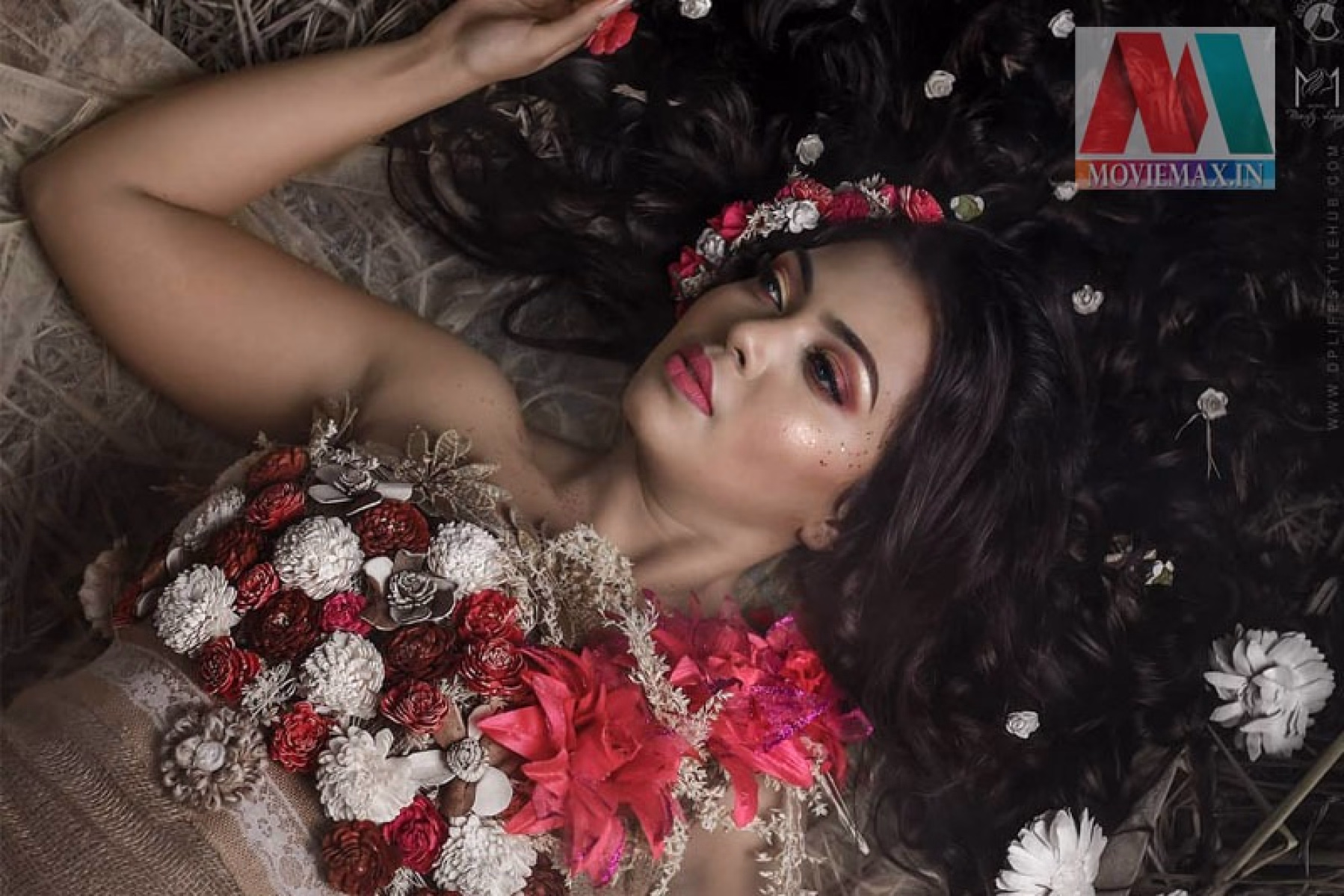 സീരിയല്‍ നടിമാര്‍ക്കും ഹോട്ട് ആകാം മൃദുലയുടെ ഫോട്ടോഷൂട്ട്‌ വൈറല്‍ 